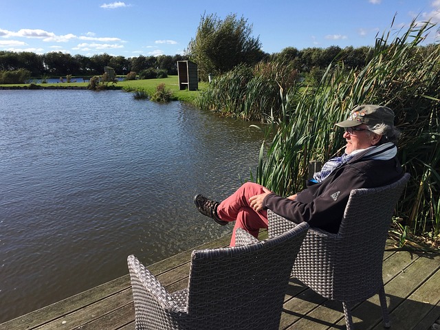 使得他在電 使得他在電